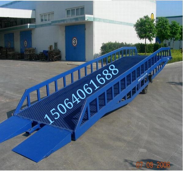 移動(dòng)登車(chē)橋